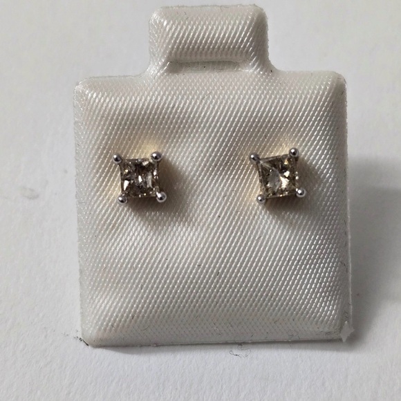 14K Gold Champagne Diamond Stud Earrings – Natural Diamonds / Price is Firm. - Picture 6 of 8